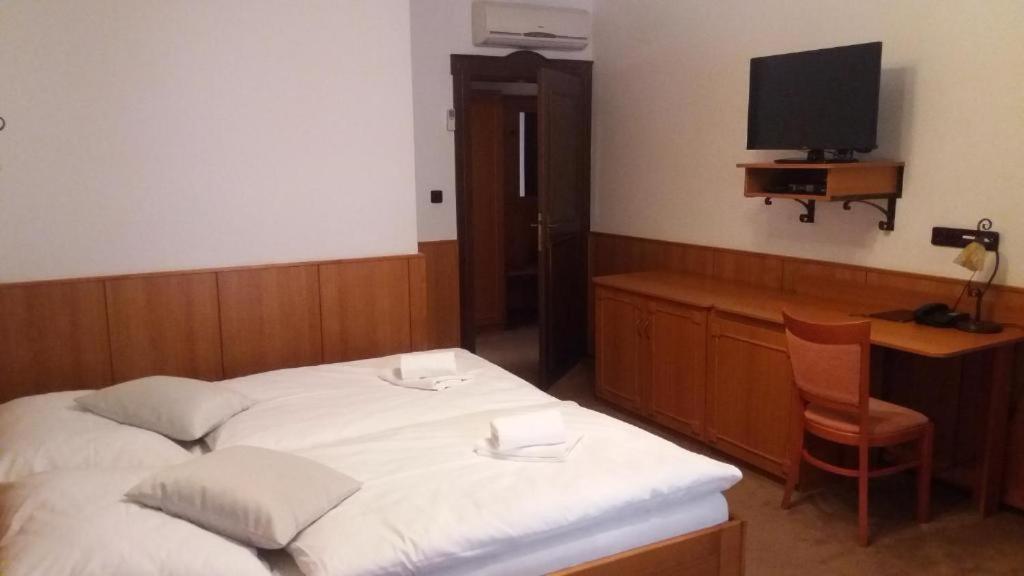 Hotel Zamecek Pod Hradem Stary Jicin 111 Eksteriør billede